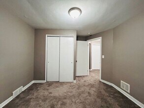 104 Dogwood Dr in Pittsburgh, PA - Building Photo - Building Photo
