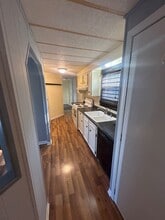 38 Poplar Dr in Sandwich, IL - Foto de edificio - Building Photo