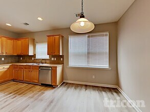 7894 Bluefin Trail in Union City, GA - Foto de edificio - Building Photo