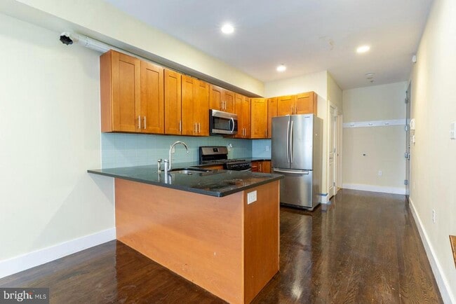 property at 838 N 15th St