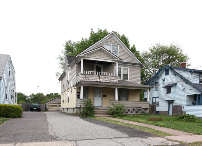 58-60 Elmer St in East Hartford, CT - Building Photo - Building Photo