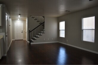 10348 S Maurice River Ct in Las Vegas, NV - Building Photo - Building Photo