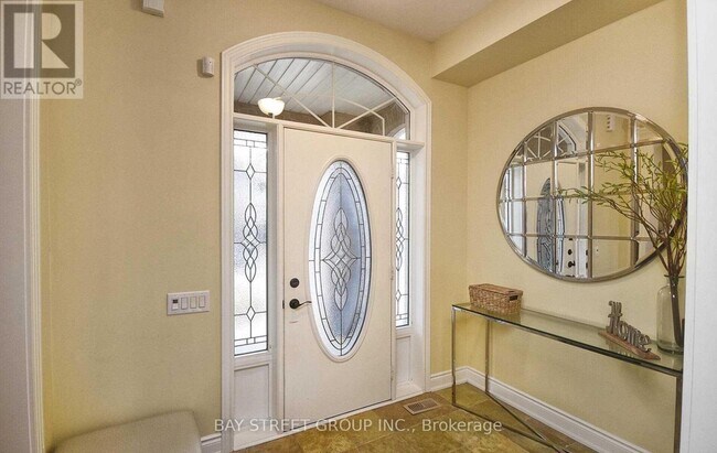 336 Turning Leaf Rd in Oakville, ON - Building Photo - Building Photo