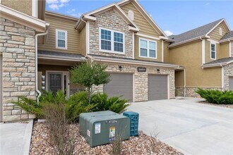 16059 Fontana St in Overland Park, KS - Building Photo - Building Photo