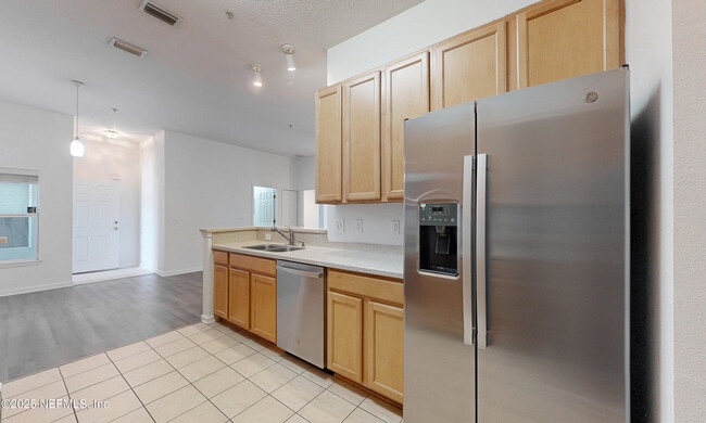property at 7060 Deer Lodge Cir