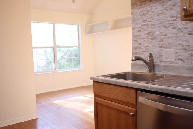 108 Chapel Dr in Savannah, GA - Building Photo - Building Photo