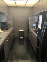 10701 Wilshire Blvd, Unit Wilshire Condo in Los Angeles, CA - Building Photo - Building Photo