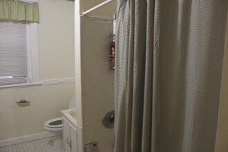 447 Park Dr, Unit 3 in Boston, MA - Building Photo - Building Photo