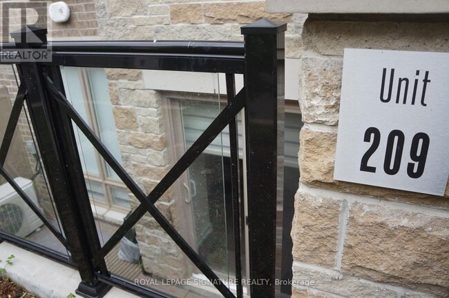 10 Dunsheath Wy in Markham, ON - Building Photo - Building Photo