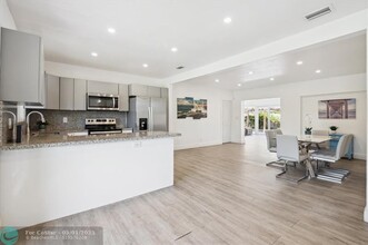 1670 SW 22nd Ave in Fort Lauderdale, FL - Building Photo - Building Photo