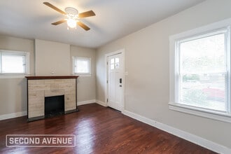 1629 S 30th St in Louisville, KY - Foto de edificio - Building Photo