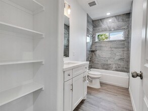 10131 Olga Ln in Houston, TX - Building Photo - Building Photo