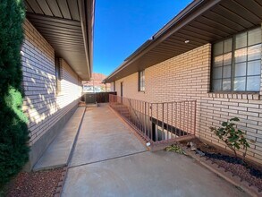 75 E 800 S-Unit -Unit C in Ivins, UT - Building Photo - Building Photo