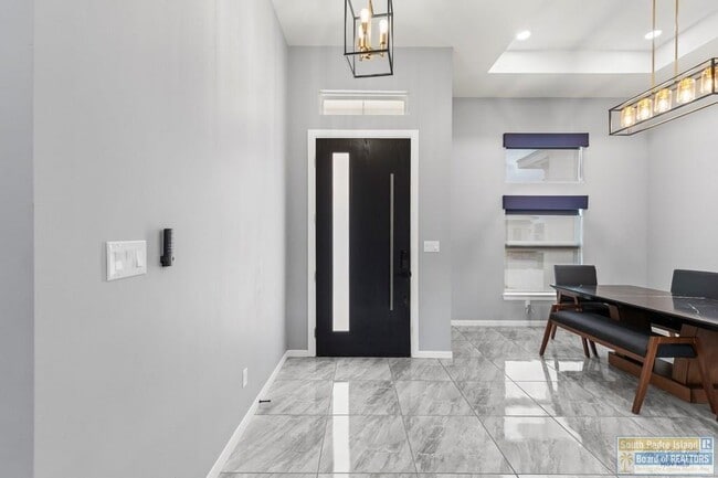 9388 N Queen Palm in Los Fresnos, TX - Building Photo - Building Photo