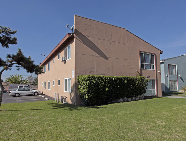 12701 Flower St in Garden Grove, CA - Building Photo - Building Photo