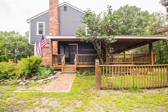 186 Providence St in Mendon, MA - Building Photo - Building Photo