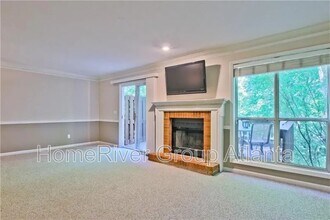 1936 Ivy Glen Dr in Smyrna, GA - Building Photo - Building Photo