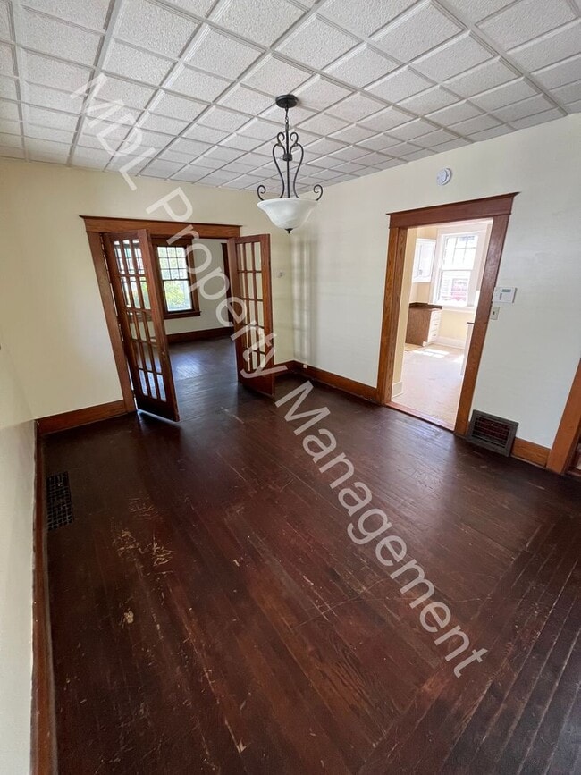 127 S Bond St in Saginaw, MI - Building Photo - Building Photo