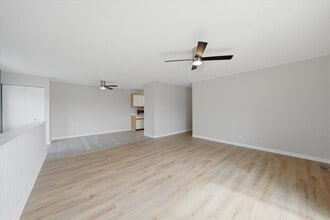 238 Algonquin Ct in Bolingbrook, IL - Building Photo - Building Photo