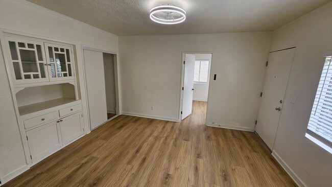 465 1/2 N Boylston St, Unit 463A in Los Angeles, CA - Foto de edificio - Building Photo
