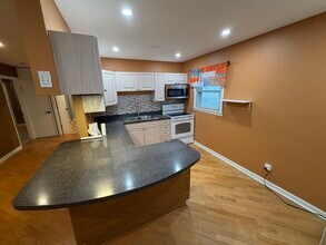 9426 Kelvin Ln in Schiller Park, IL - Building Photo - Building Photo