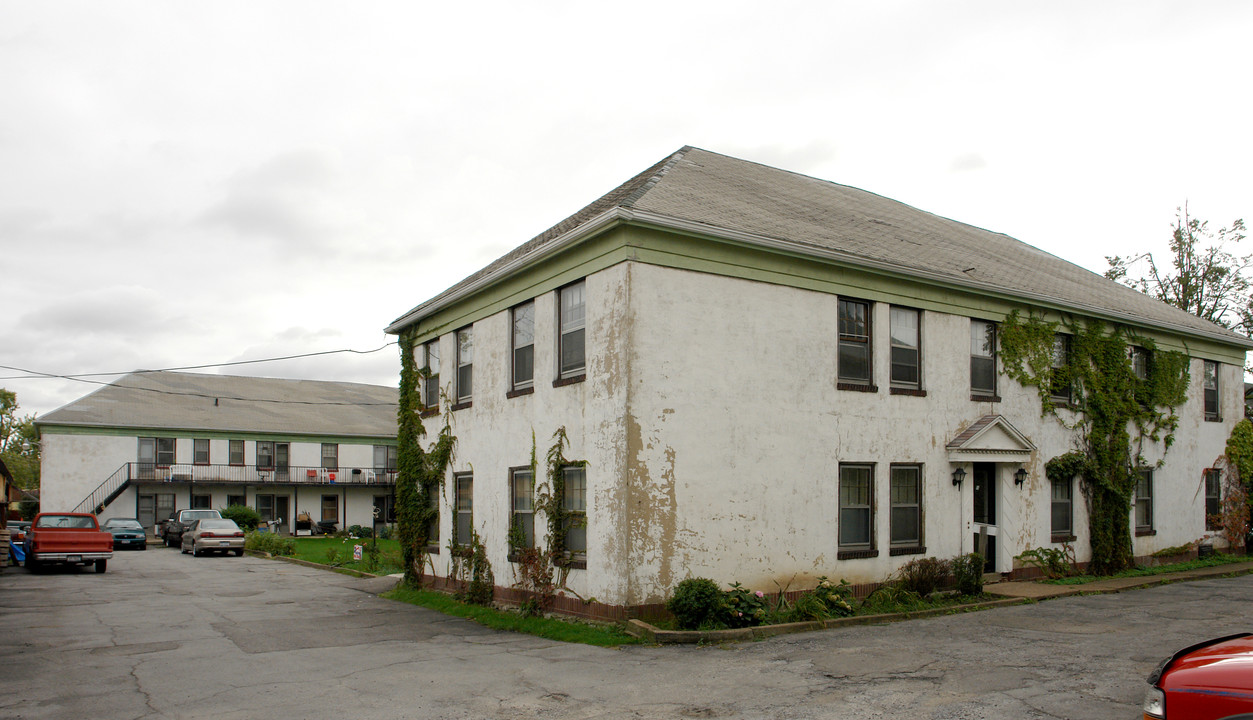 18 Units in Buffalo, NY - Building Photo