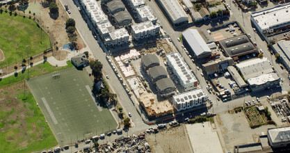 Ellis at Central Station in Oakland, CA - Foto de edificio - Building Photo