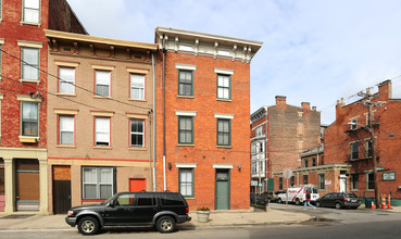 1435 Walnut St in Cincinnati, OH - Building Photo - Building Photo