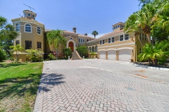 507 S 58th St in Tampa, FL - Foto de edificio - Building Photo