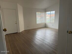 1725 Windsor Pl in Palmdale, CA - Building Photo - Building Photo