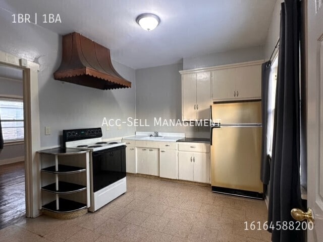 209 Valley Ave NW in Grand Rapids, MI - Building Photo - Building Photo