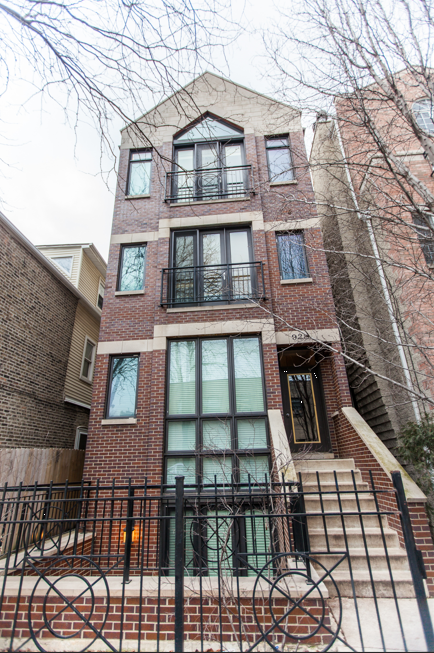 property at 928 N Wood St
