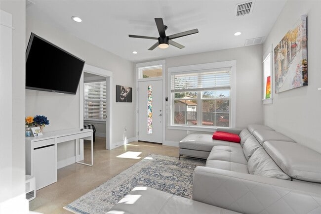 1809 Chestnut Ave in Austin, TX - Foto de edificio - Building Photo