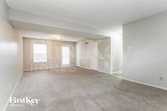 1524 Blue Brook Way in Greenwood, IN - Building Photo - Building Photo