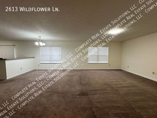 2613 Wildflower Ln in Greenwood, IN - Building Photo - Building Photo