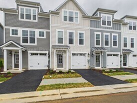 3483 Monterey Dr in Harrisonburg, VA - Building Photo