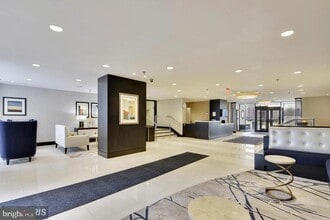 7401 Westlake Terrace in Bethesda, MD - Building Photo - Building Photo