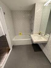 190 High St, Unit 5 in Boston, MA - Foto de edificio - Building Photo