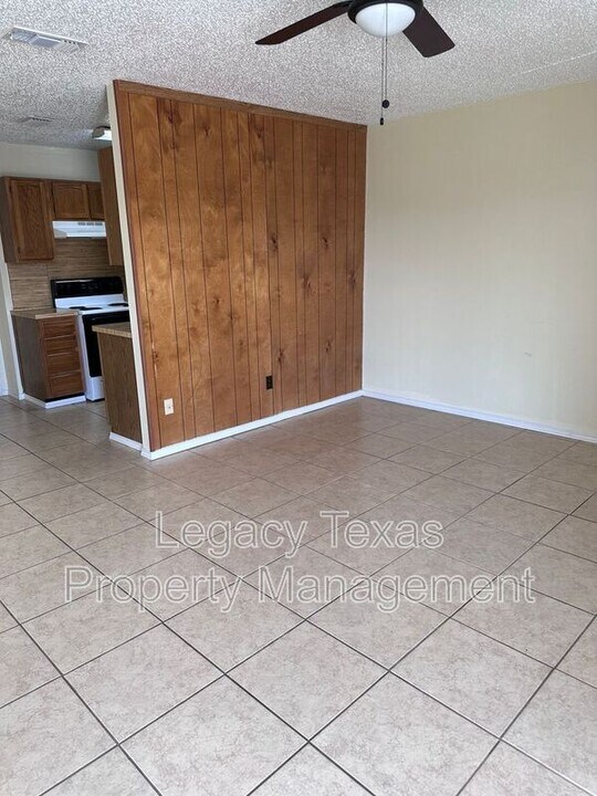 1412 Courtney Pl in Cleburne, TX - Building Photo
