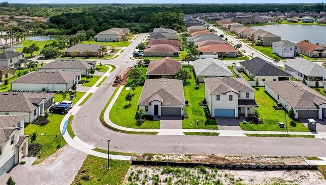 301 Silver Sands Ln in Fort Pierce, FL - Building Photo - Building Photo