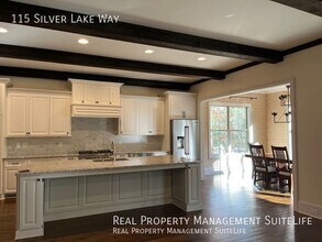 115 Silver Lake Way in Fayetteville, GA - Building Photo - Building Photo