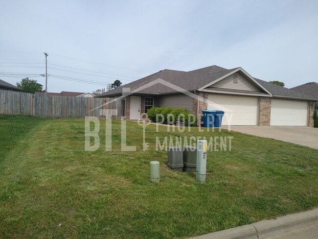 property at 152 Proverbs Ct