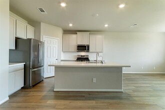 2431 Solaris Bnd Dr in Katy, TX - Building Photo - Building Photo