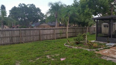 6803 Tropical Shore Way in Tampa, FL - Building Photo - Building Photo