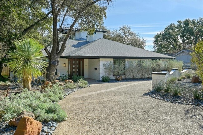 1901 Glencliff Dr in Austin, TX - Building Photo - Building Photo