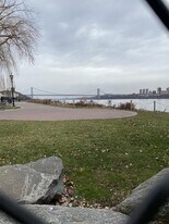 1111 River Rd, Unit G10 in Edgewater, NJ - Building Photo