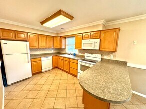 813 Gene Crescent in Chesapeake, VA - Building Photo - Building Photo