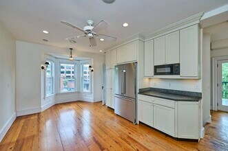 16 Indiana Terrace in Newton, MA - Building Photo - Building Photo