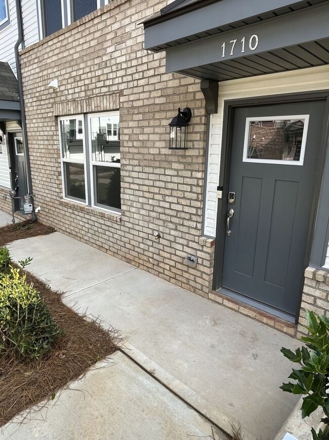 1710 Blanche St in Charlotte, NC - Building Photo - Building Photo