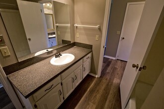 4017 Sheridan Rd, Unit 4001 D in Bartlesville, OK - Building Photo - Building Photo